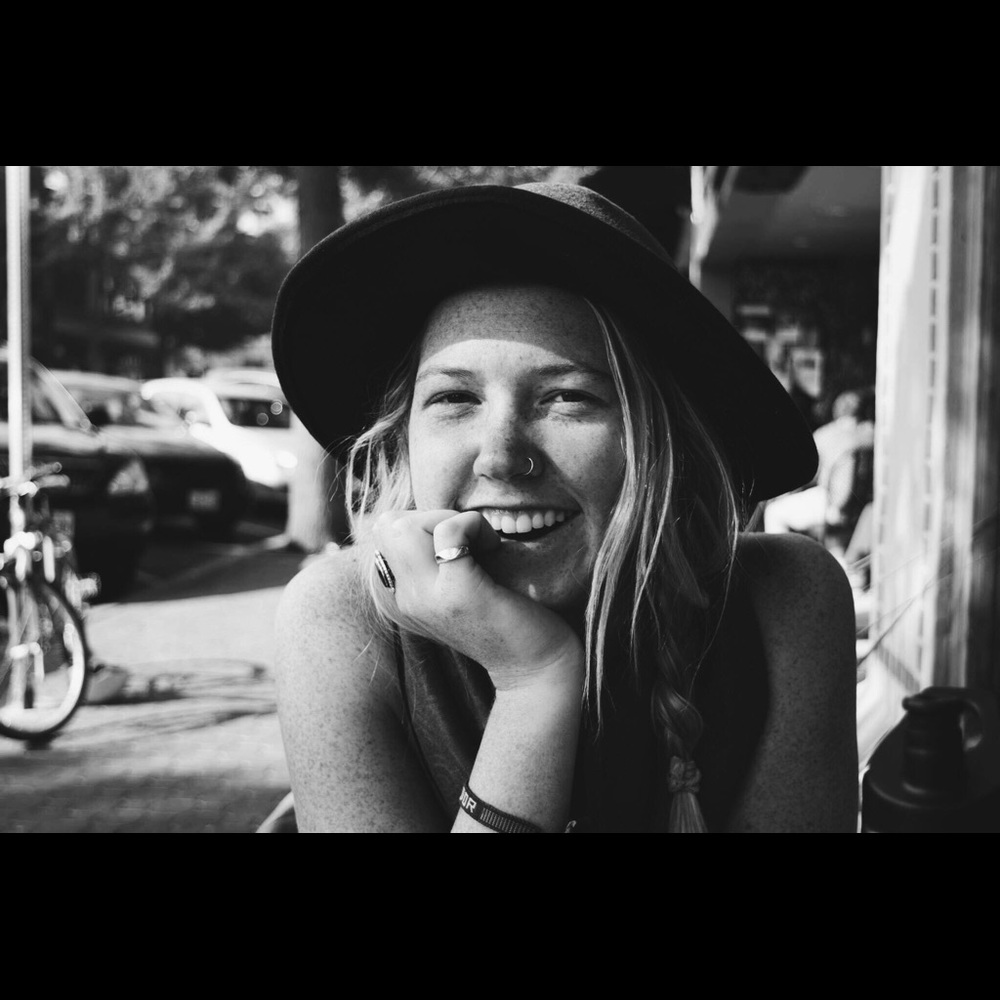 Meet your posher, Ellie